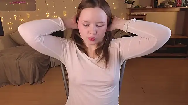 Sweetie_Hope - topless 10 min