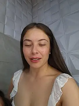 Emmasweet_Val - Show and squeeze your tits 🍒🥵