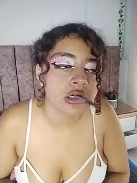 Dahlia_rossee - girl with bigtits will remove her top🍒