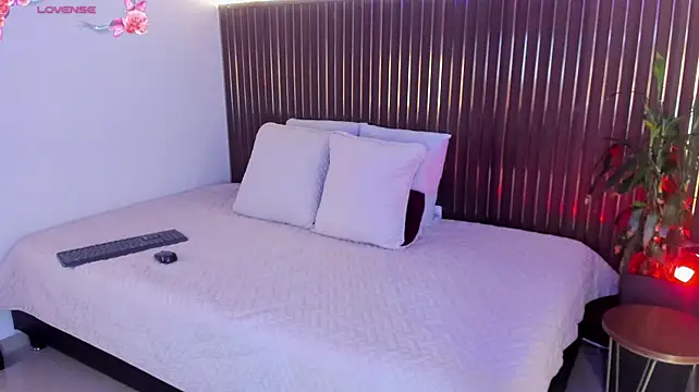 HoneyMilf_ - 10 x pussy spank with dildo