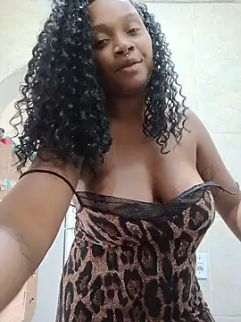 Ludyblack1 - Ficar pelada com dildo