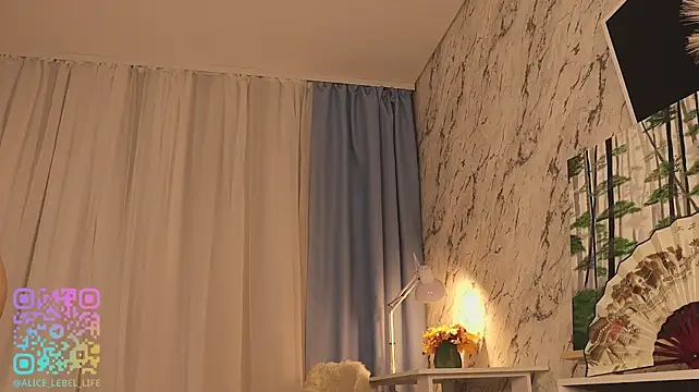AliceLebel - Grab my neck Daddy please