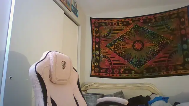 Madzbailey - Two toy squirt show