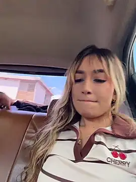 Jenn_fit - TWO GIRLS IN DOGGY✨