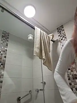 Rubby_Rousse_ - My friend spanks me until I'm red.