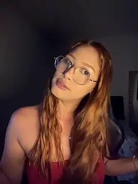 Ruivinha2006 - Plug+dildo+vibrador de uma vez
