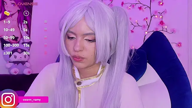 Swannamy - Spit dildo+masturbate it with fuck pussy