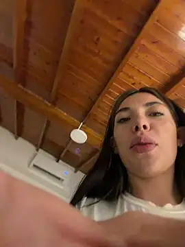 Karolvegaa - fuck my pussy toy legs up