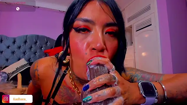 Kadarah - Fill boobs with saliva