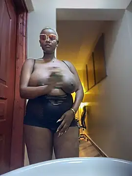 ScarletMuseX - Dildo fuck upclose