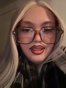 ChloeLockhart - Toy control pussy close up 5 min
