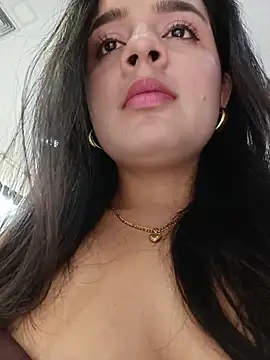 Julieth_hot-69 - Lush on My ass😈🍑 make me warm up