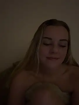 Lisaxtra - Show boobs🍒