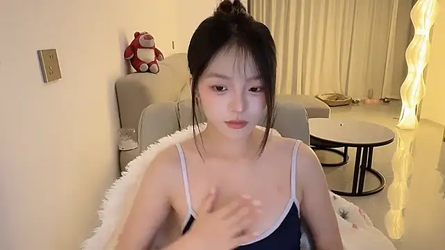 Robin-o3 - 穿一条无内黑丝{不漏}