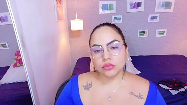 Curvy_sexyvalen - dildo show + squirt