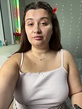 AureTease - Lovense 4K Webcam 2