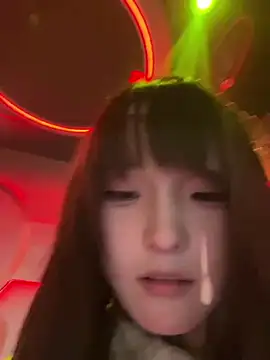 Qiqi_x - 陪两个女儿唱歌