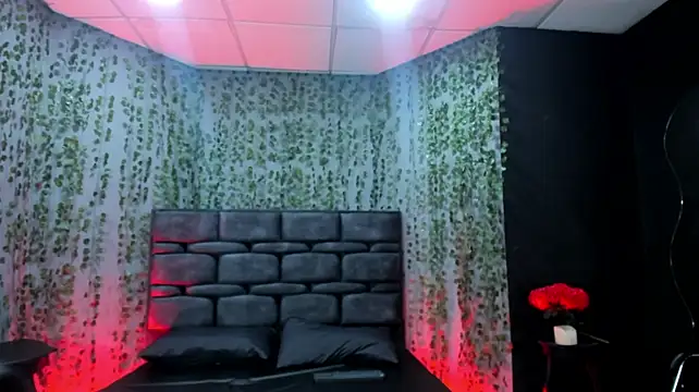 ZaraHanabi's Live XXX Chat