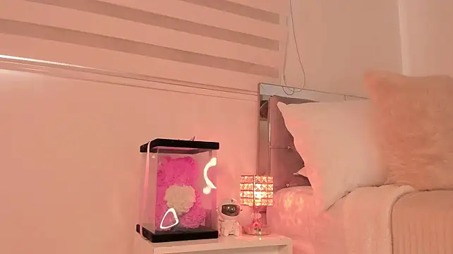 Alissonroses - Squat dildo