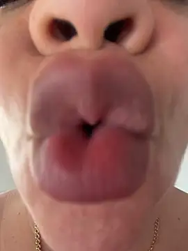Siri_Luxx - Ride dildo hard