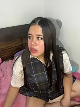 Sophia_Rose_ - plug in ass 🌸🍑