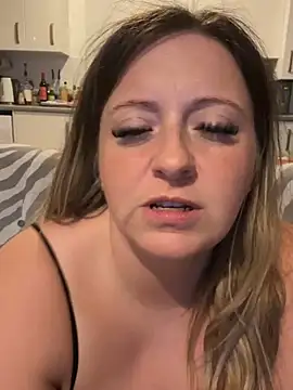 Poppyshaw_ - Spank Ass Hard👄