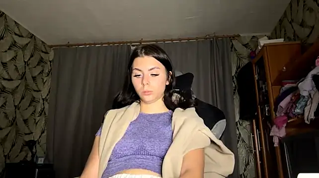 LilyMinimum - show outfit
