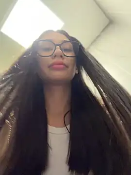 Aria51 - spank peachy ass in public mall