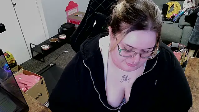 BBW-QUEENIE - PUSSY PLAY ;)