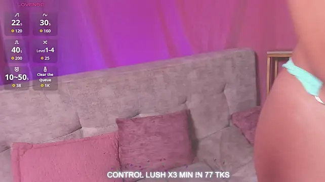 Kitty_Milan - pop a balloon with your legs ❤️