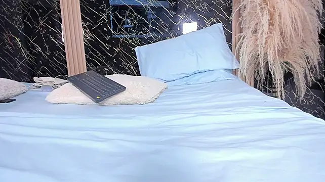 Misss_alicia - I MASTURBATE YOU WITH MY FEET