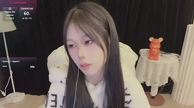 -Annababy - 𐙚˙⋆ᖰ⌯'▾'⌯ᖳ你耳机听什么𐙚˙⋆
