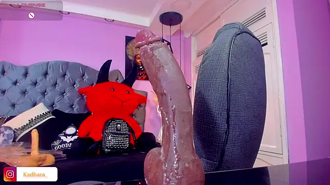 Kadarah - Fill boobs with saliva