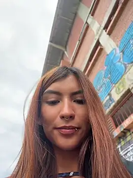 Zoe_addiction - Remove penties in the street