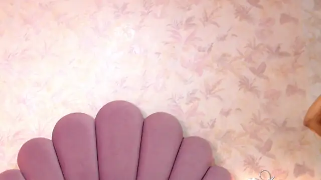 Briannamoret - striptease sensual and naked