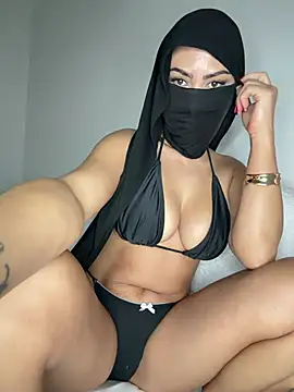 CherryyMia - 😍 Finger my pussy 1st time on stream 😍