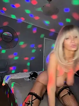 NaughtyNinky - Titties out on the dance floor