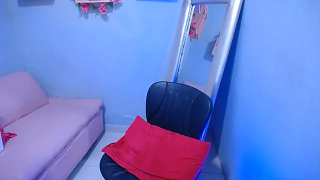 Venuxwilliam - Take my clothes off and spank my butt😈