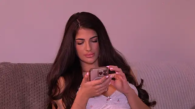 RaisaKalii - Should i try to seduce you?❤️❤️❤️