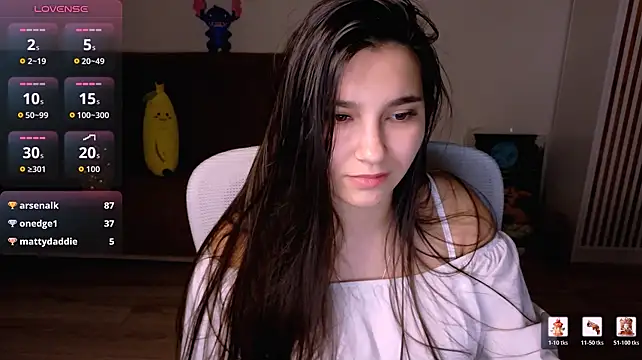 Ari_Grend - Squeeze tits