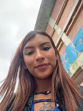 Zoe_addiction - Playing with my juicy pussy and fingers