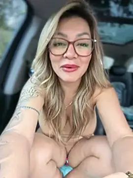 DIANITA_1988 - naked squirt out of car