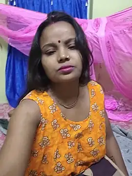 Yourmanu - Nude dance a song and squirts
