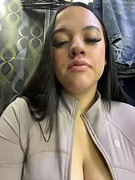 CelesteJones1 - Milk drops in your face 💦🍒