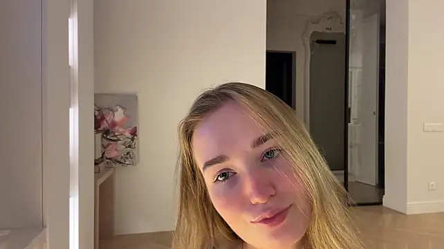 Lizza7 - show feet