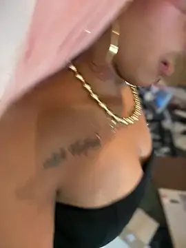 NovaFoxx - SHOW MY PHAT ASS IN THE OFFICE 🥵