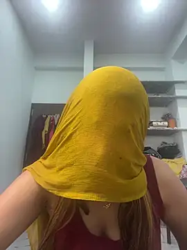 Miss_kanika76 - Pussy oil show