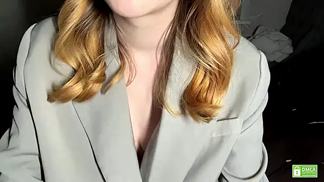 Ellymolly - Bite my yummy lips