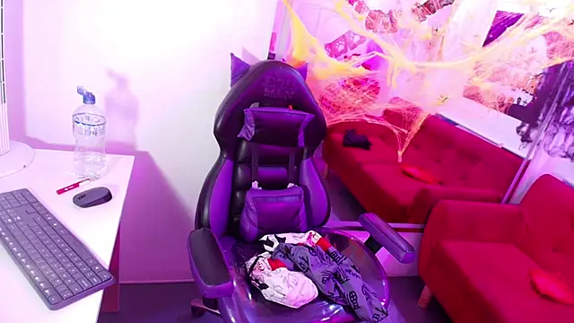 Lilith_Mills - Spit tits + control lsuh x3m