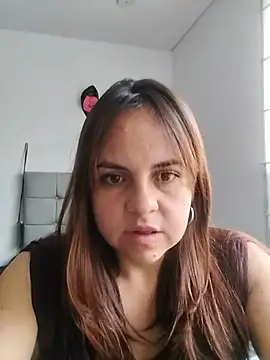 CARITOMIO - Show pussy